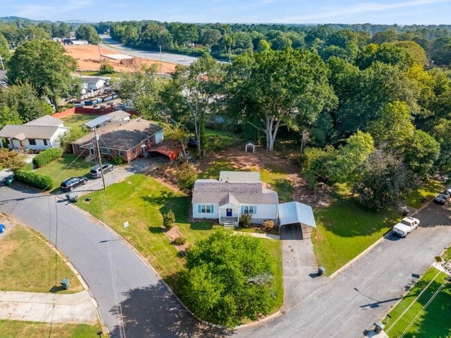 Photo - 1801 Crestridge Dr SE