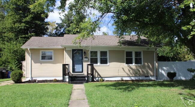 Building Photo - Great Three Bedroom Home