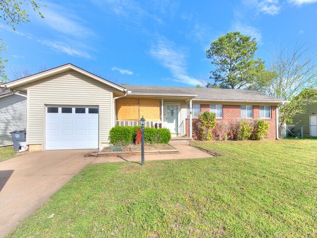 Photo - Charming 3-Bedroom Home in Convenient Tulsa Location