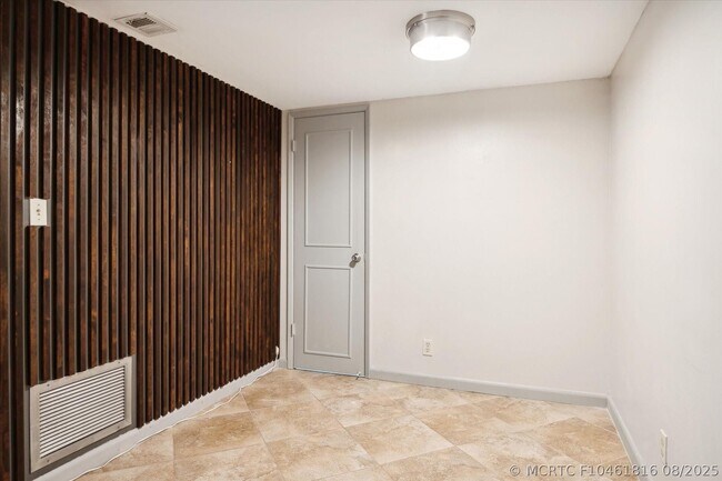 Photo - 615 NE 12th Ave Unit 112