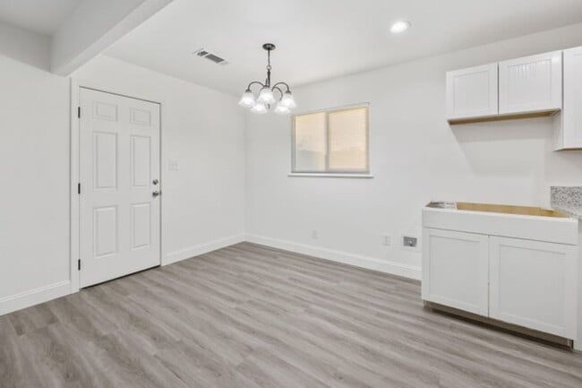 Photo - 1406 W Roosevelt Ave