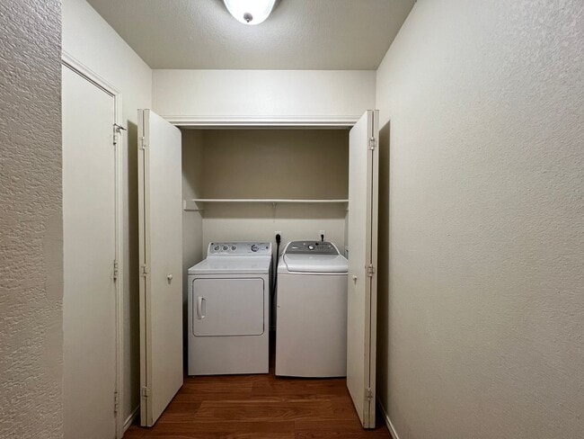 Photo - 6210 Temora Loop Unidad 6210-B Temora Lp, KI