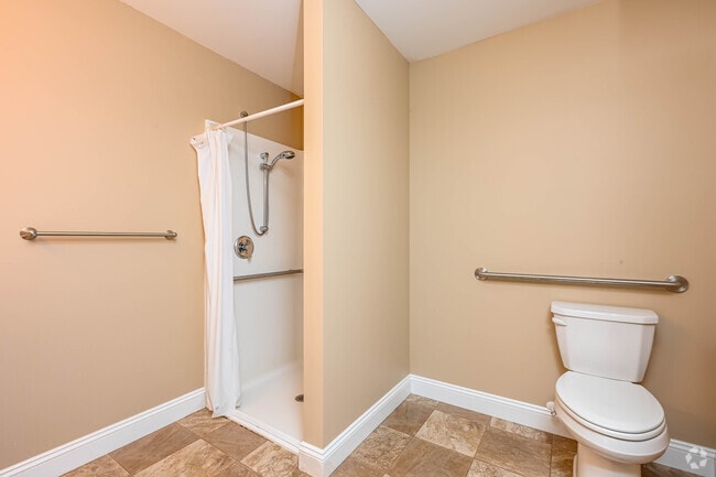 2 BR, 1 BA