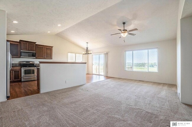 Photo - 19615 Marinda St