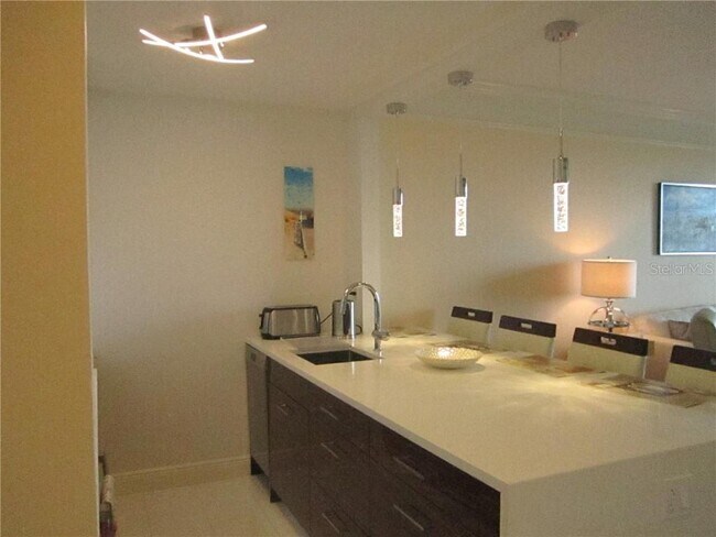 Photo - 750 N Tamiami Trail Unit 705