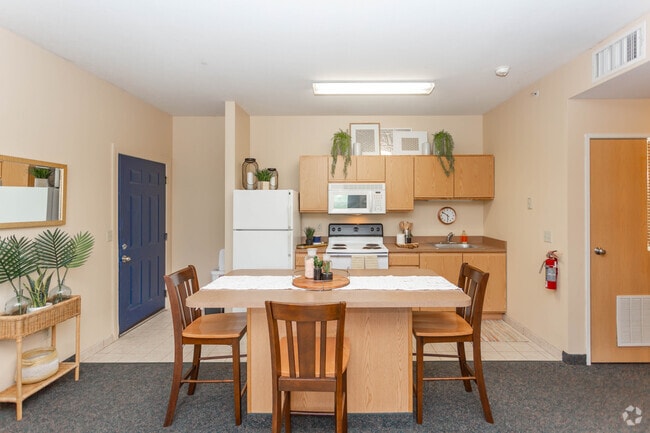 4BR, 2BA - 1,156 SF