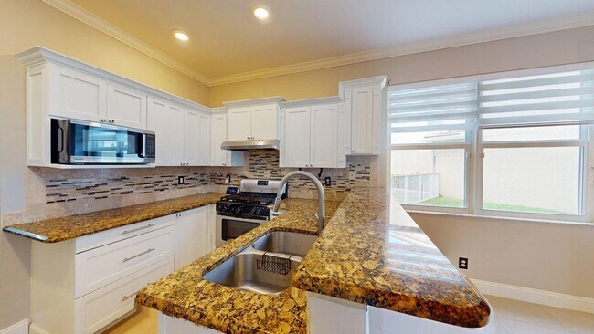 Photo - 113 Canterbury Pl