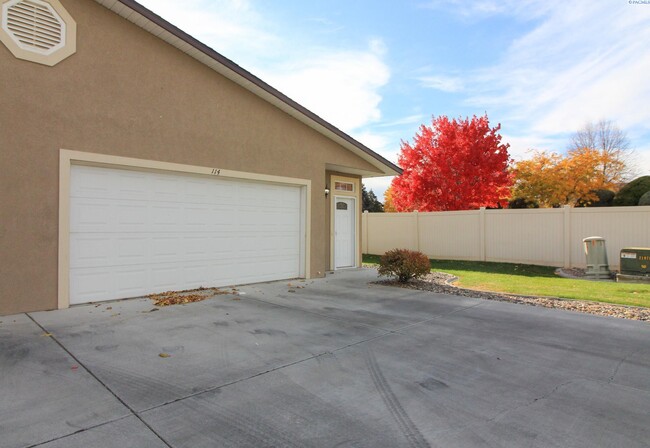 2 Bed/2 Bath Towhouse in Kennewick - 2 Bed/2 Bath Towhouse in Kennewick