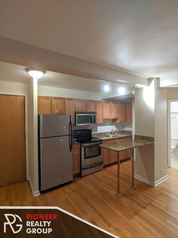 Photo - 4180 N Marine Dr Unit 104