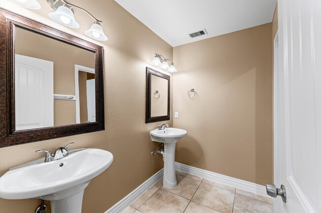 Photo - 3611 Wyoming St