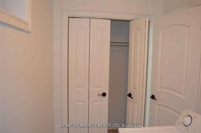 Photo - 153 Willis Rd