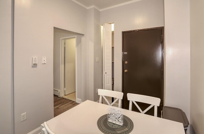 Photo - 208 48th St Unidad 25