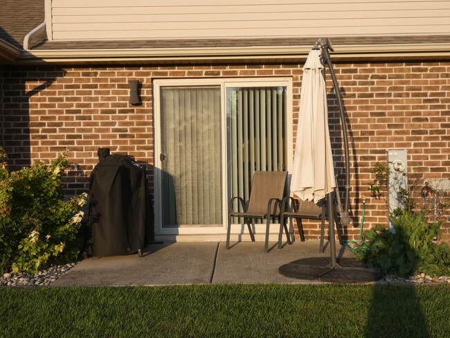Photo - 627 N Edgemere Dr