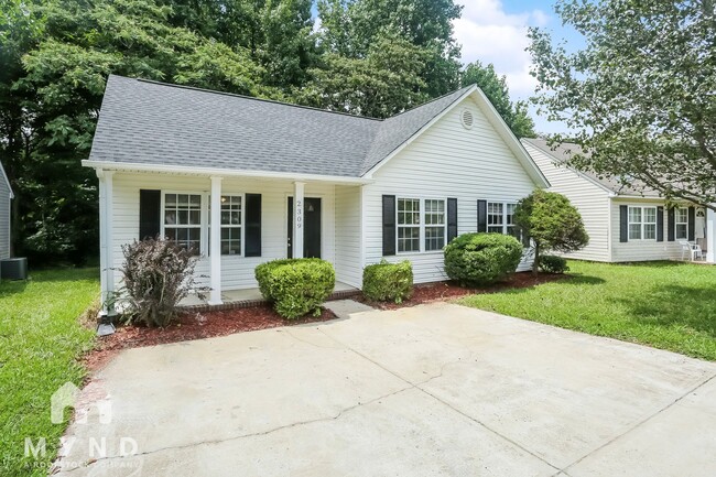 Photo - 2309 Blue Hampton Ln House