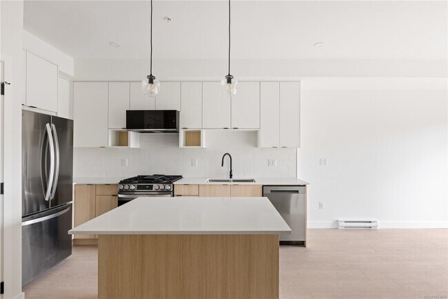 Photo - 2629 Millstream Rd