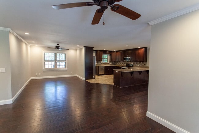 Photo - 2049 Powderhouse Rd SE