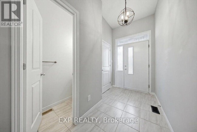 Photo - 92 Riddell St