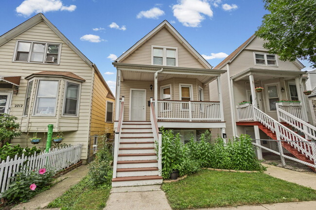 Building Photo - 2710 W Fletcher St