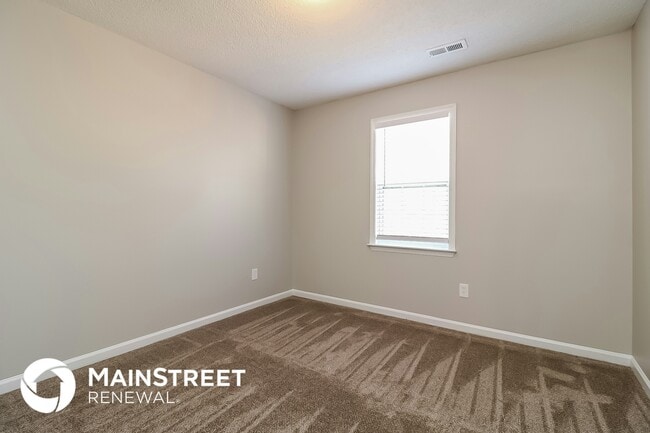 Photo - 152 Falcon Pointe Ln