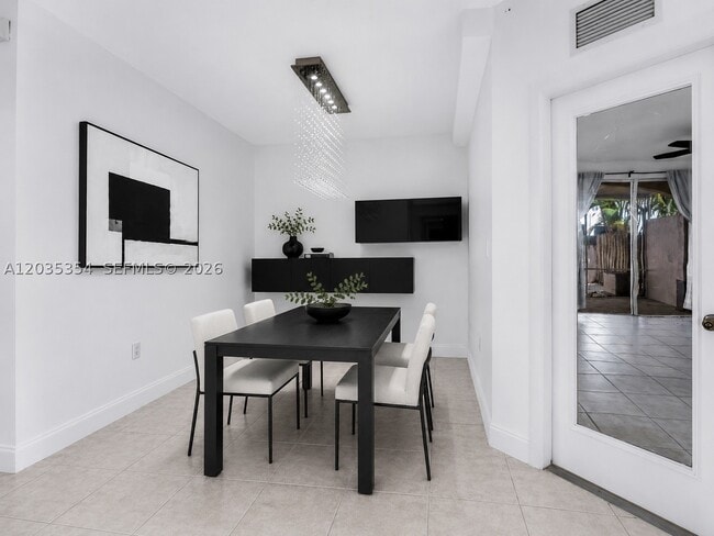 102 Riverwalk Cir