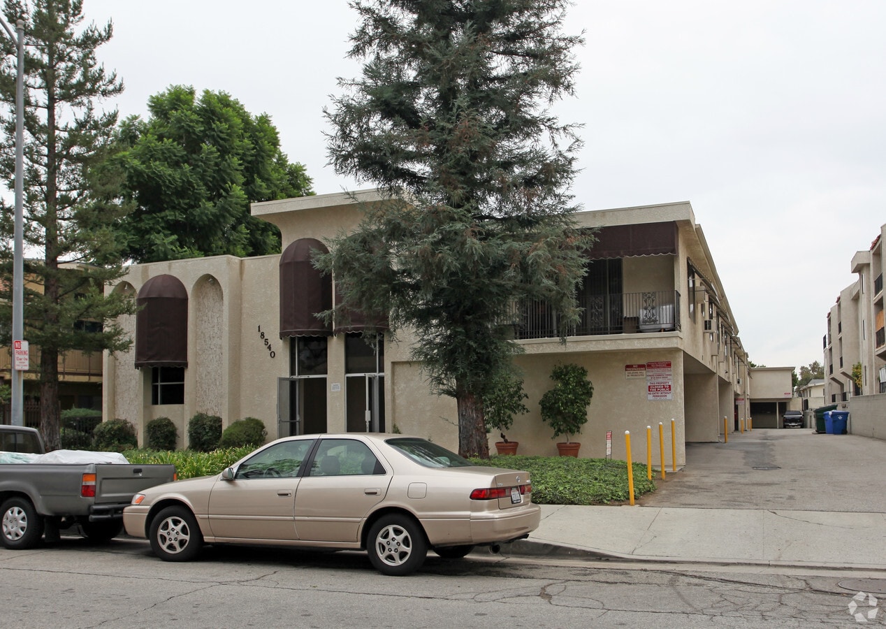Vincennes Villa Apartments - Vincennes Villa Apartments