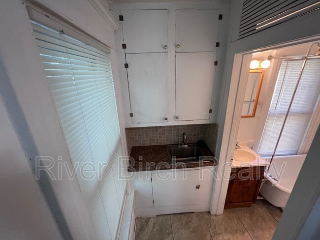 Photo - 853 S Douglas Ave