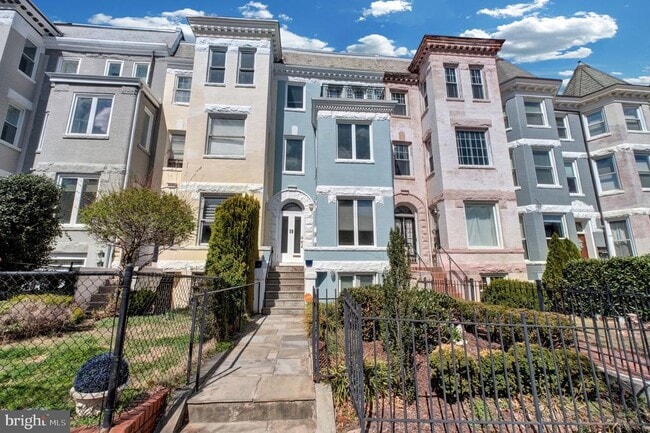 Photo - 1203 Girard St NW Apartamento Unidad 1