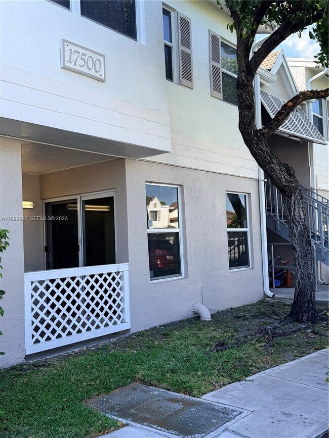 Photo - 17500 NW 67th Ct Unit E-19