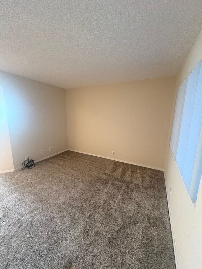 Photo - 1st floor 1 bedroom 1 bath apartment w/ assigned parking! Unit 925-10