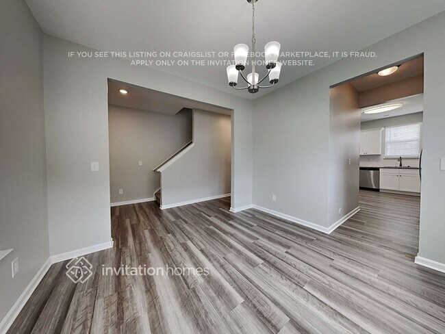 Photo - 1003 Thorncroft Rd