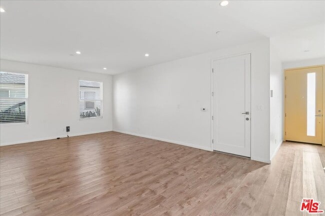 Photo - 4238 Jasmine Ave