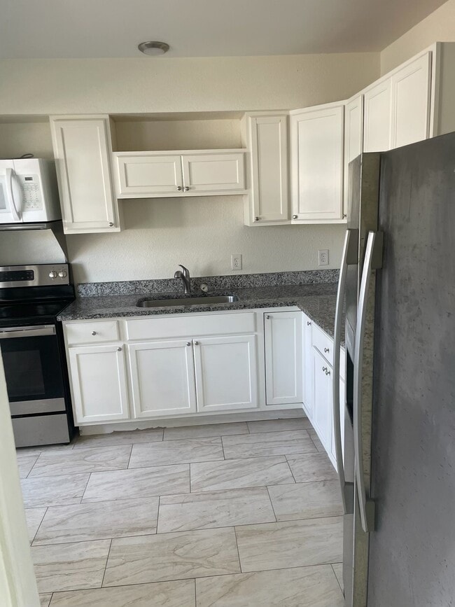 Photo - 600 Riverview Blvd Unit 4