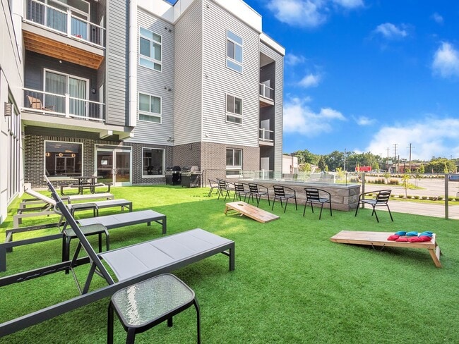 Photo - 4 Corners Lakeside Apartments - White Lake...