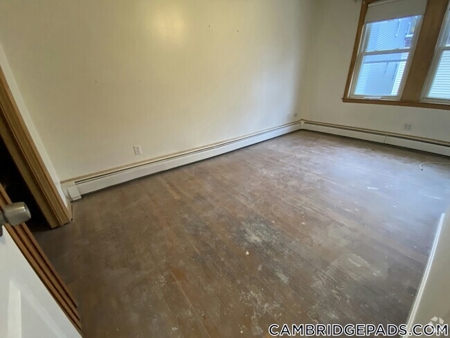Building Photo - 161 Otis St Rental