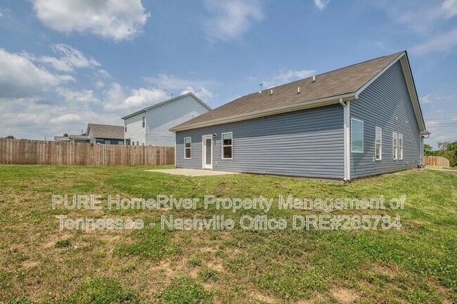2212 Zeva Cir