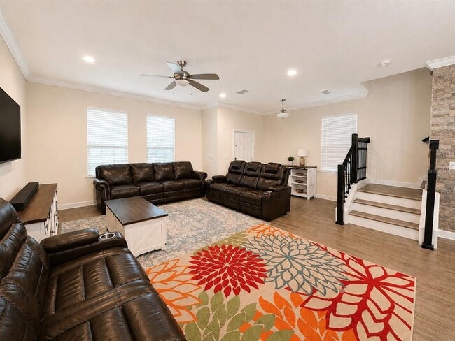 Photo - 10253 Love Story St