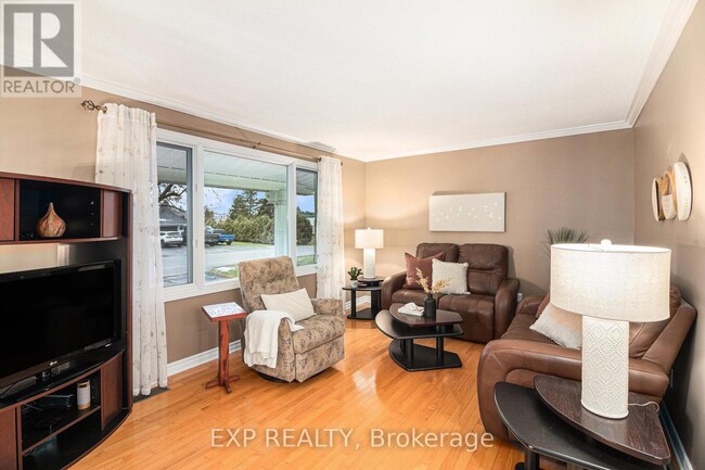 Photo - 2 Castlebeau St