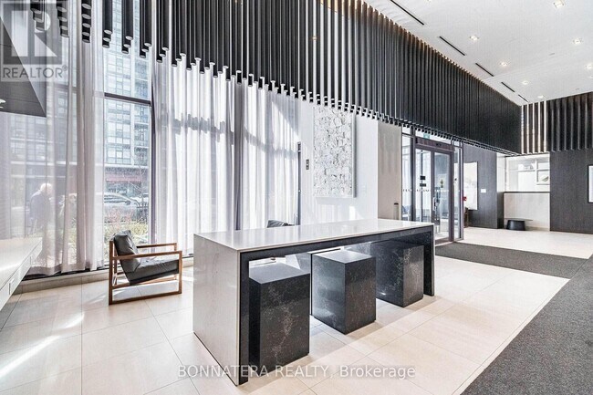 Photo - 4065 Confederation Pkwy Unité 2003