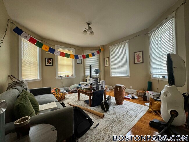 Photo - 319 Allston St Unit 4