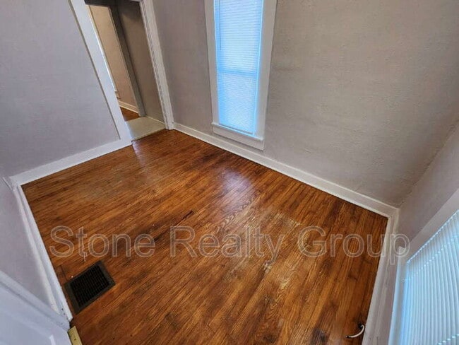 Photo - 233 S Lincoln St