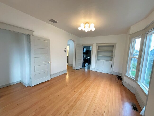 Photo - Stunning 3 Bedroom home in Everett