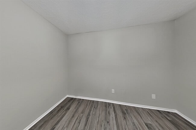 Photo - 26 Pinewood Forest Ct