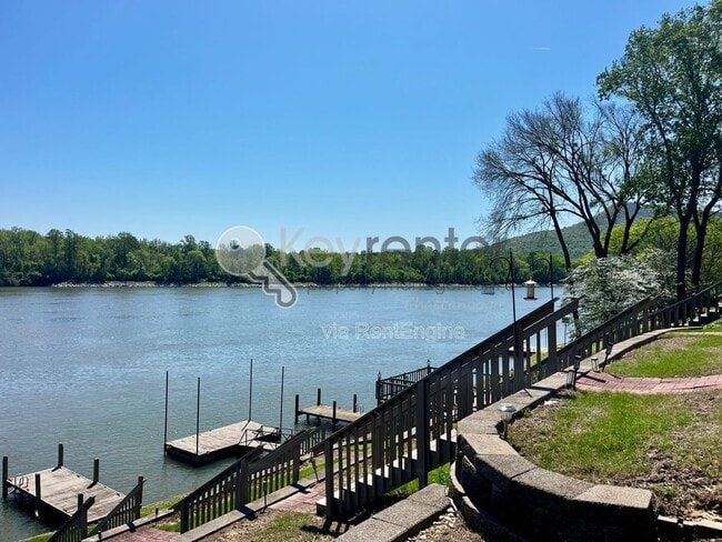Photo - 3166 Waterfront Dr