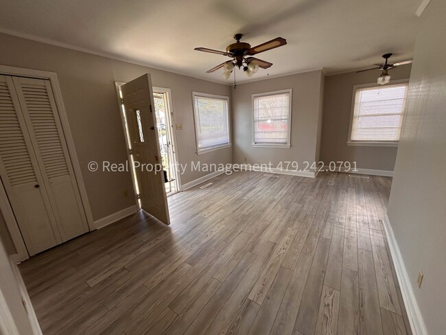 Photo - RENT READY! 3 Bed 2 Bath House with Detach...