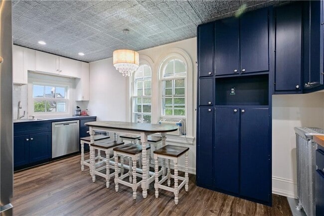 15 Ayrault St Unit 2