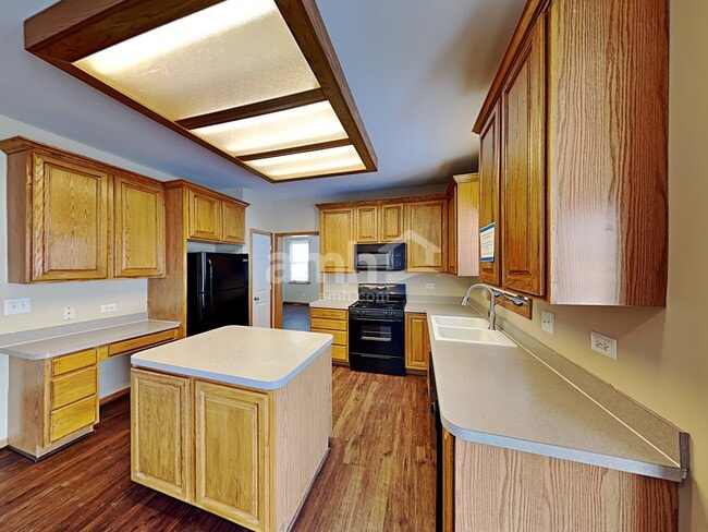 Photo - 25021 Vermette Rd