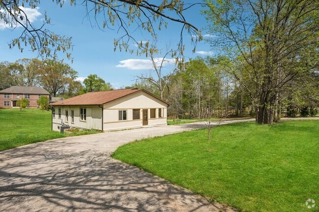 Building Photo - 961 Old Conyers Rd Rental