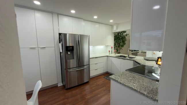 7473 Glendevon Ln Unit 407
