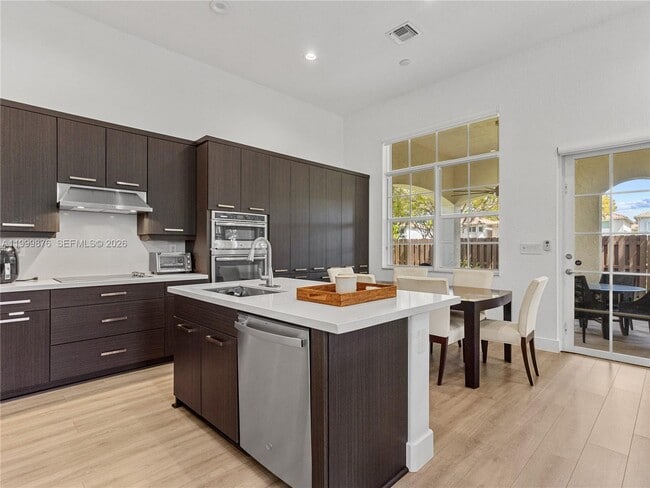 Photo - 11339 NW 71st St