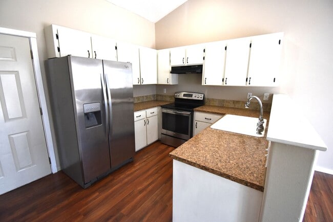 Building Photo - 469 Hummingbird St SE Unit 1 Rental